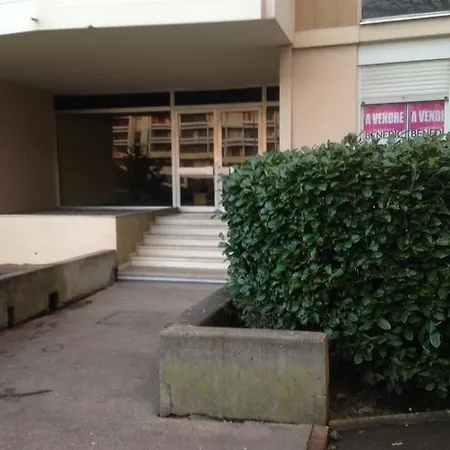 Apartment St Clement